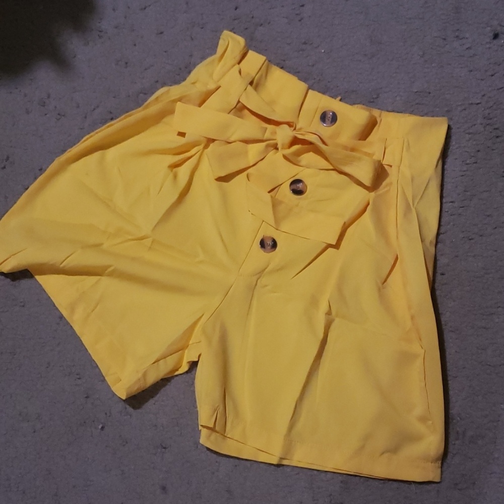 Trash bag shorts (Mustard) Zip back and buttons